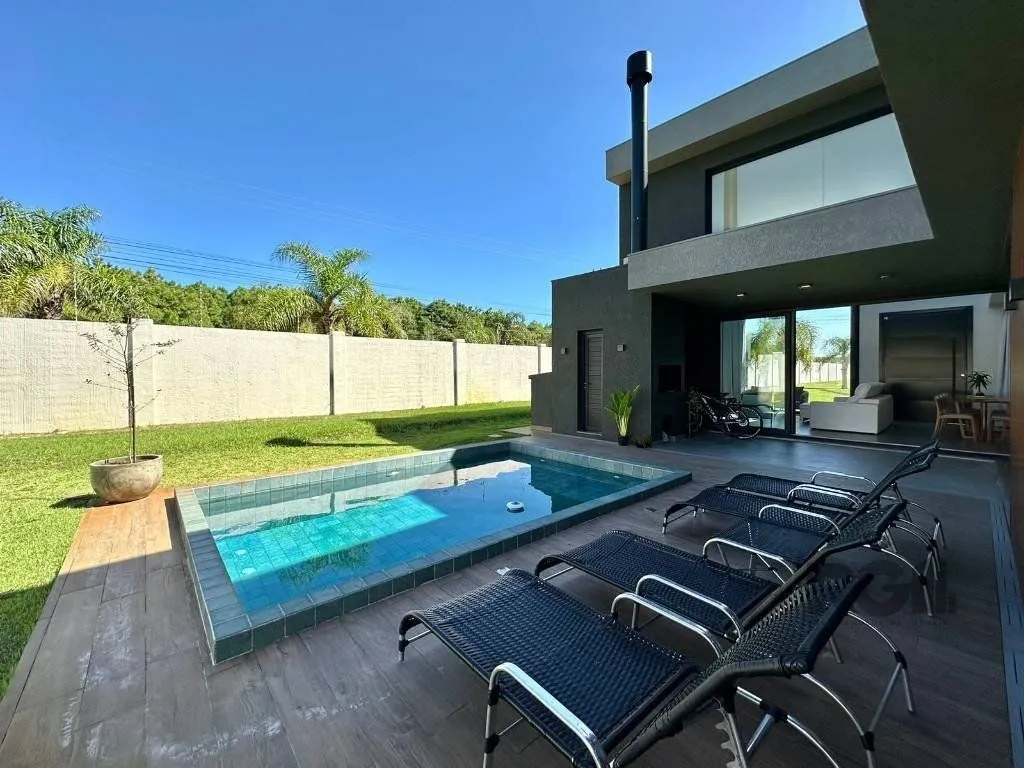Imagem Casa de Condomínio em Capão Novo