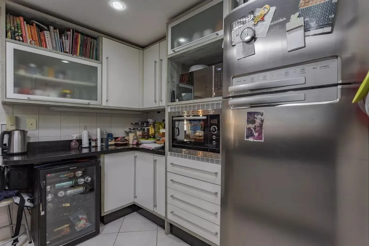 Imagem Casa em condomínio com 3 dormitórios, suíte e 2 vagas