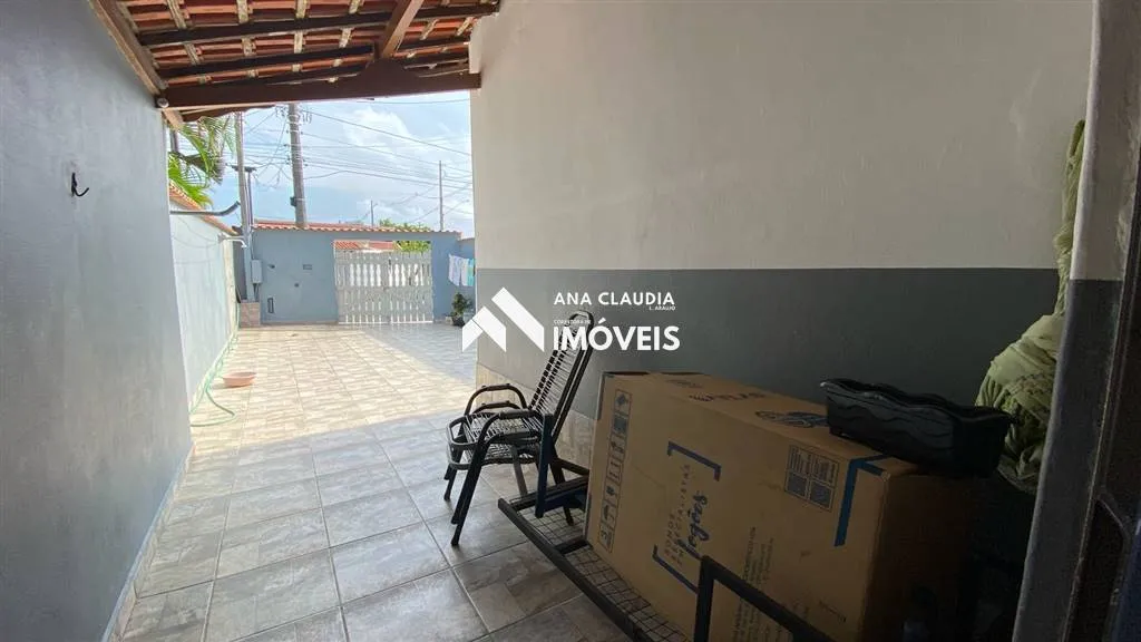 Imagem Casa na praia lado serra em ótima localização bairro de moradores fixos a 500 metros do mar .