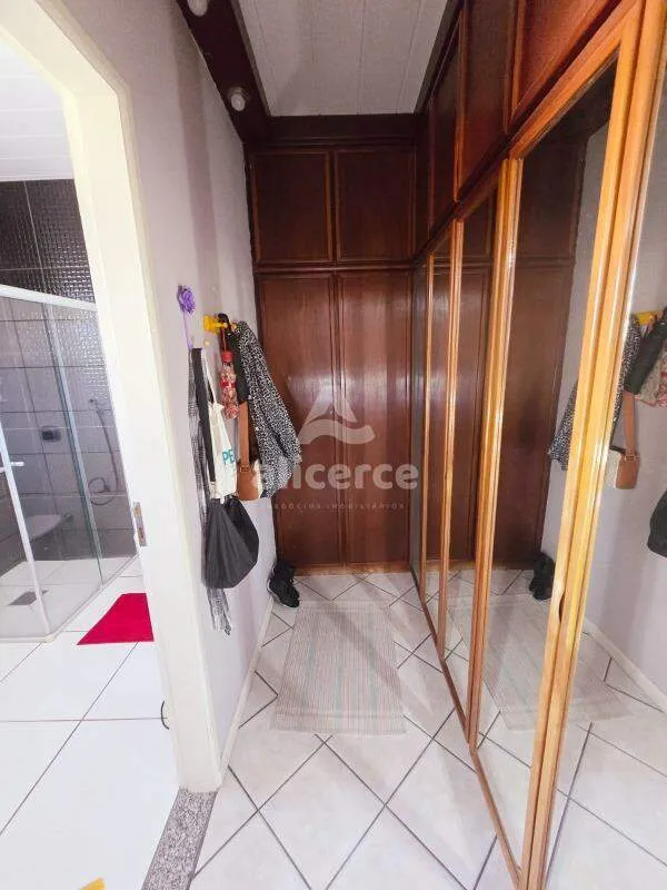 Imagem Se você busca espaço, conforto e ótima localização, essa casa é perfeita para você!