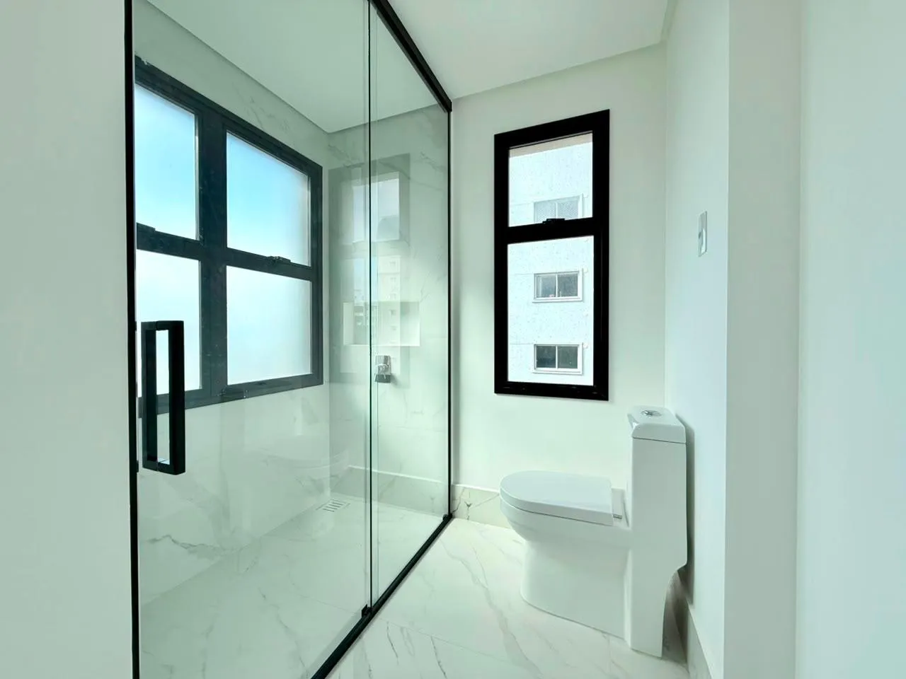 Imagem Apartamento com vista para o mar à venda com 180m2 por R$ 4.450.000,00
