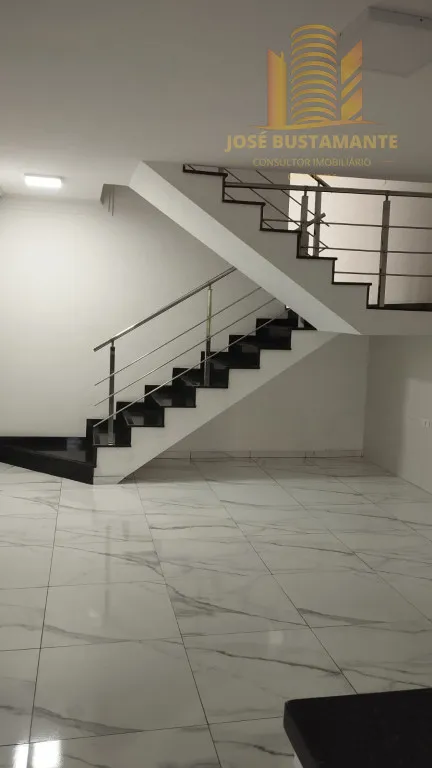 Imagem Sobrado 132m² com Churrasqueira e Varanda - Vila Nair