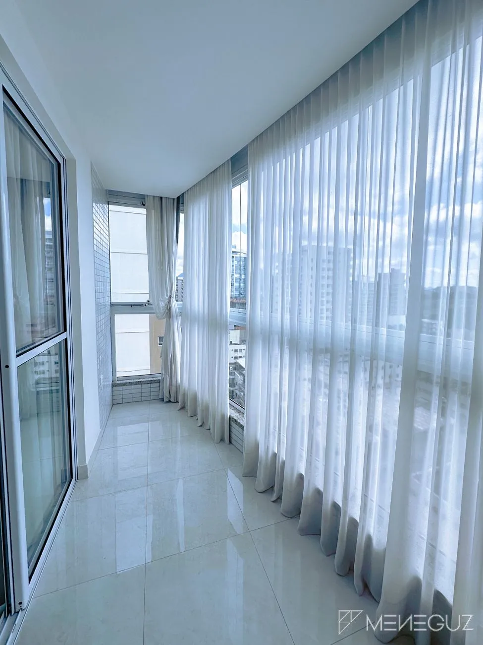 Imagem APARTAMENTO 3 QUARTOS A VENDA NA PRAIA DO MORRO, NA QUADRA DO MAR, COM LAZER E VISTA MAR