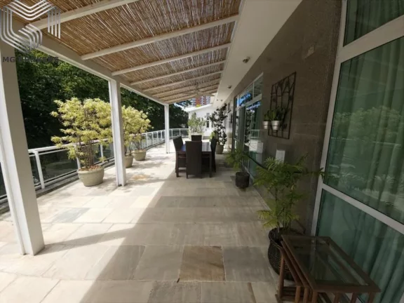 Imagem Cobertura exclusiva na Barra da Tijuca: 4 quartos, 4 suítes, 3 salas, 5 banheiros, 4 vagas - 558m² de pura sofisticação!