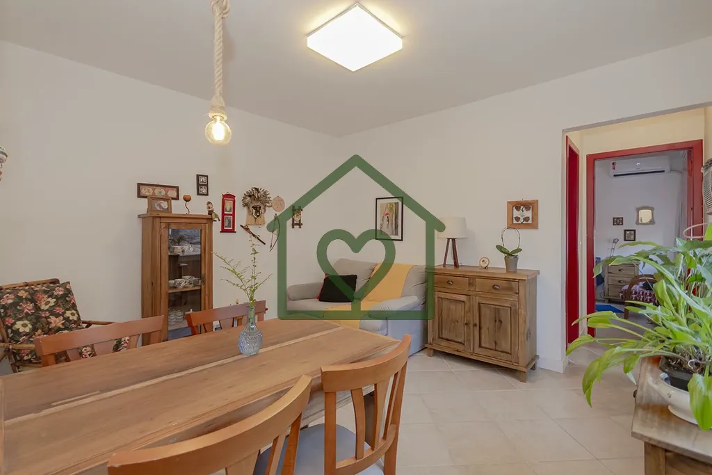 Bem-vindo! 
 
Se você busca um apartamento bem localizado, funcional e cheio de charme, este é daq...