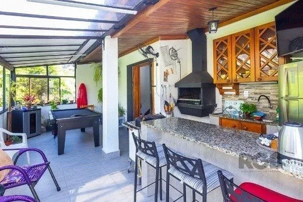 Imagem Cobertura para Venda - 100.94m², 3 dormitórios, sendo 1 suites, 2 vagas - Petrópolis