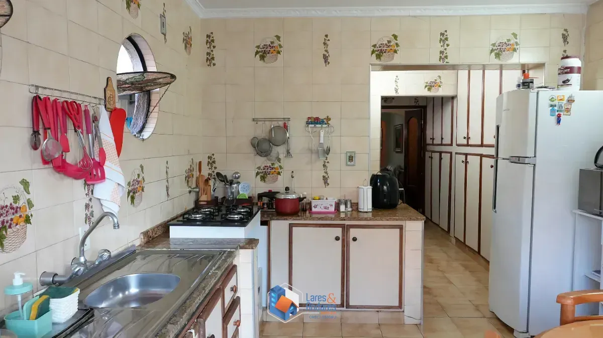 Imagem Sobrado para venda em Vila Madalena com 3 quartos, sendo 1 suíte, 322m²