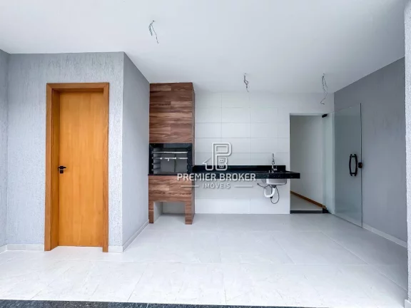 Imagem Casa com 3 dormitórios à venda, 131 m² por R$ 899.000,00 - Golfe - Teresópolis/RJ