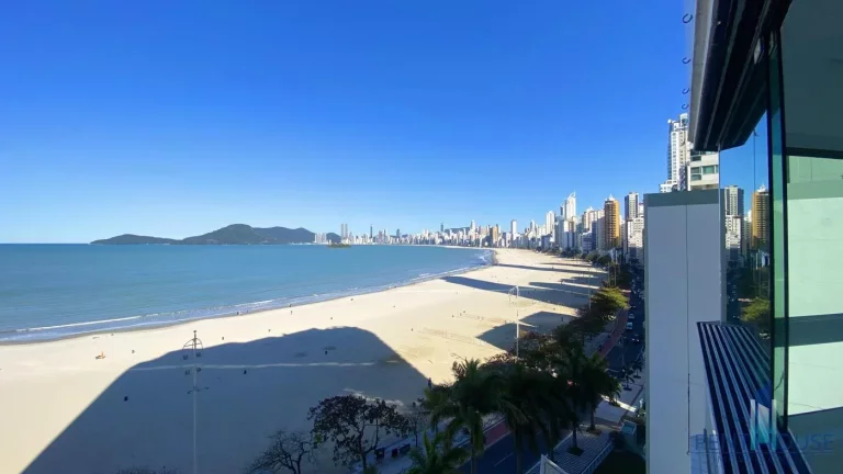 Imagem Apartamento Frente Mar para Venda em Balneário Camboriú, CENTRO, 4 dormitórios, 3 suítes, 5 banheiros, 2 vagas