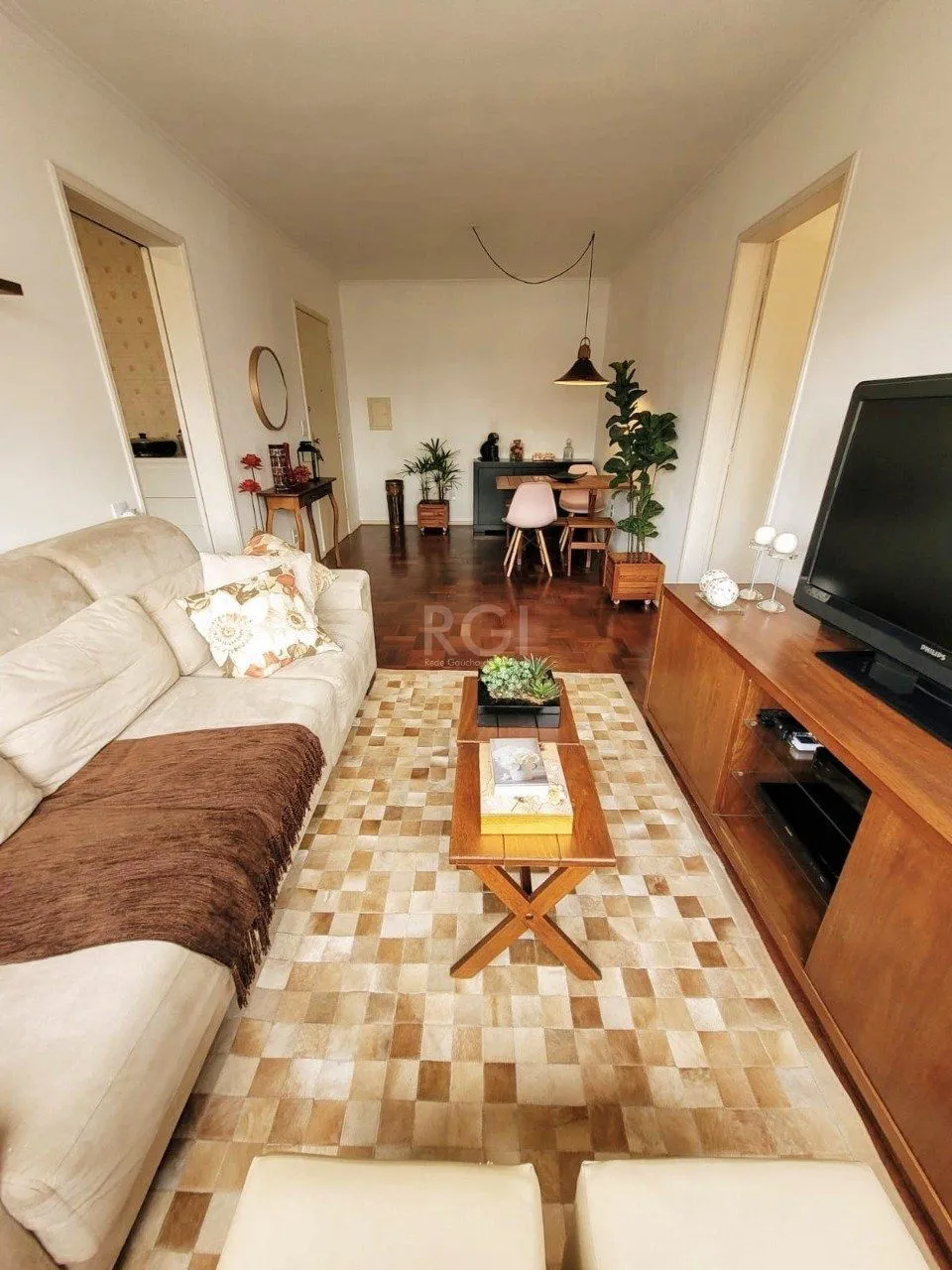 Imagem Apartamento para Venda - 100m², 2 dormitórios, 1 vaga - Menino Deus