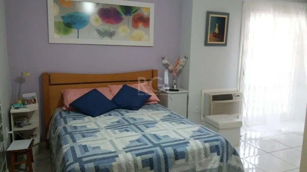 Imagem Casa para Venda - 289m², 4 dormitórios, sendo 1 suites, 4 vagas - Cavalhada
