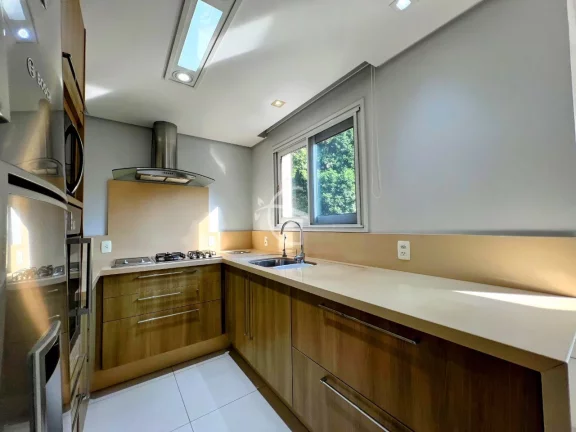 Imagem EXCELENTE APARTAMENTO NO ATIRADORES COM 3 SUÍTES E 3 VAGAS DE GARAGEM
