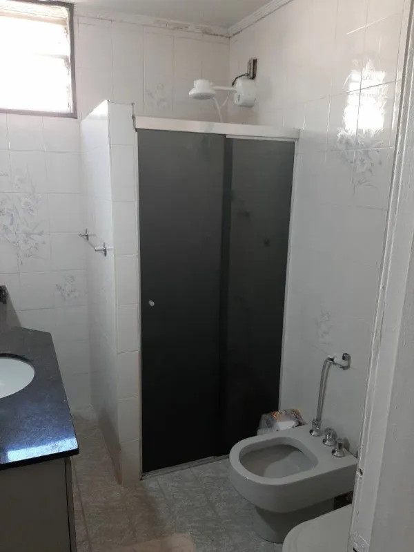 Imagem Imperdível Sobrado à Venda em Rudge Ramos - São Bernardo do Campo-SP: 4 quartos, 1 suíte, 2 banheiros, 2 vagas, 184m².