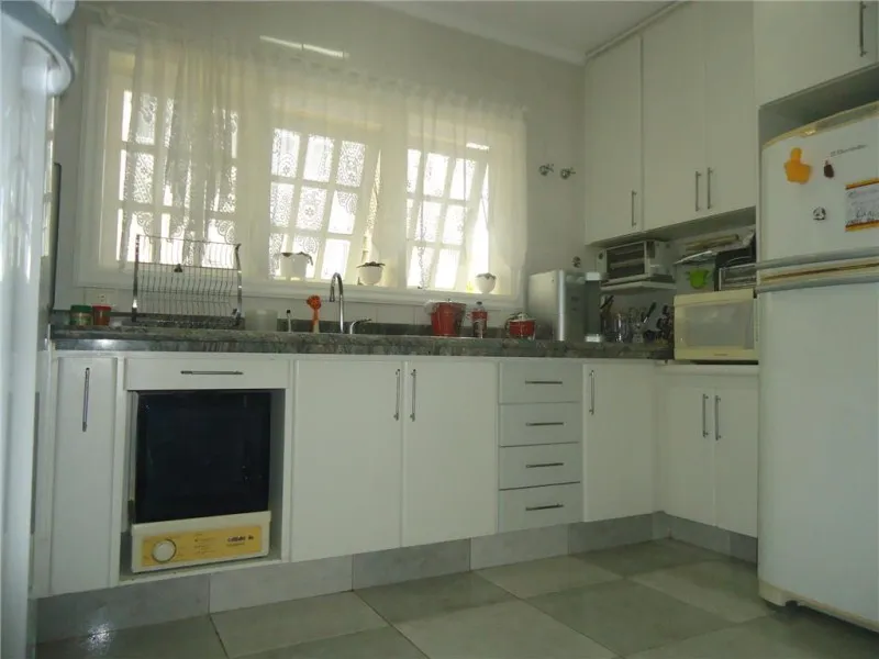 Imagem Imperdível oportunidade: Casa em condomínio de luxo na Colinas dos Álamos, Valinhos-SP - 3 quartos, 3 suítes, 540m².