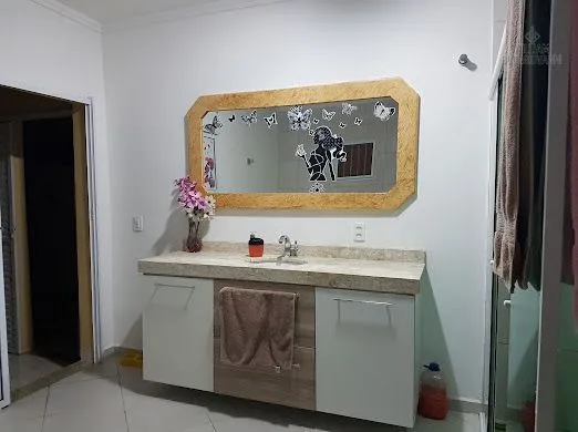 Imagem Linda Casa cvom Piscina - Bairro Maracana