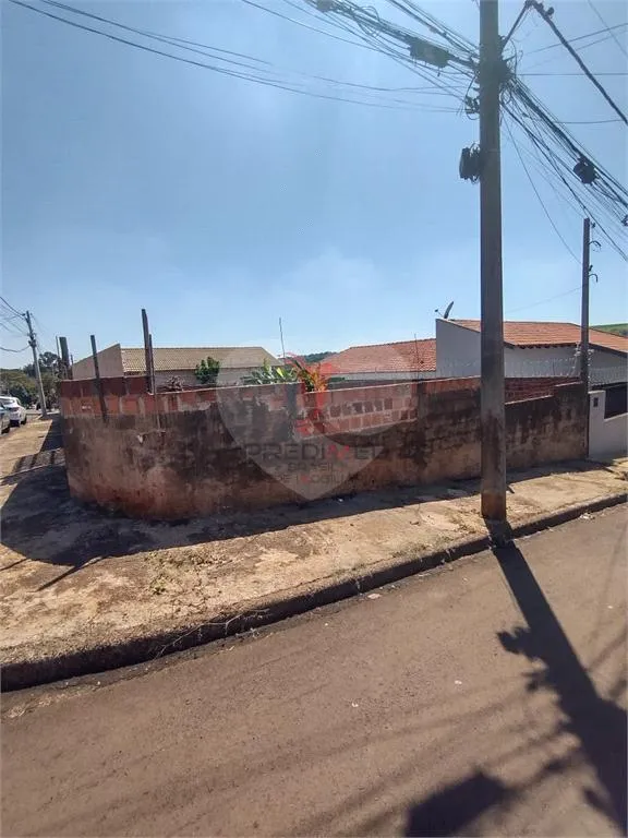 Imagem Lote/Terreno de 254m² no bairro Jardim São João, em Lençóis Paulista