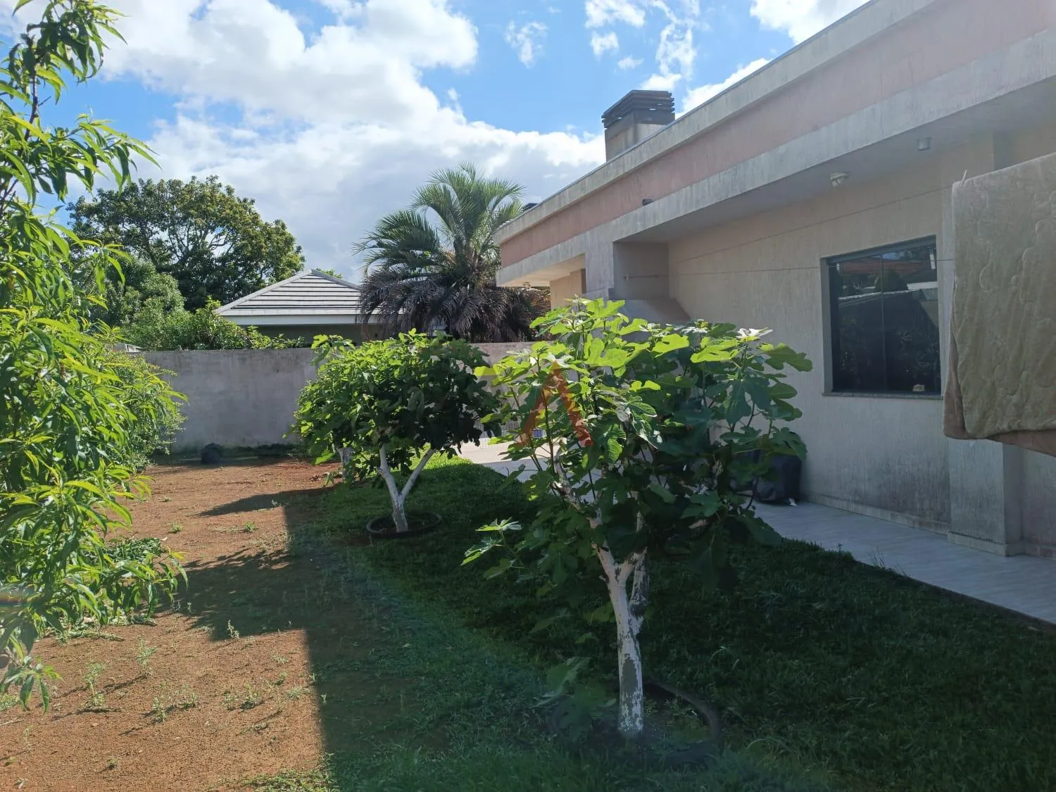 Imagem Linda casa em Bairro Privilegiado da cidade, com amplo terreno, DOS ESTADOS GUARAPUAVA PR