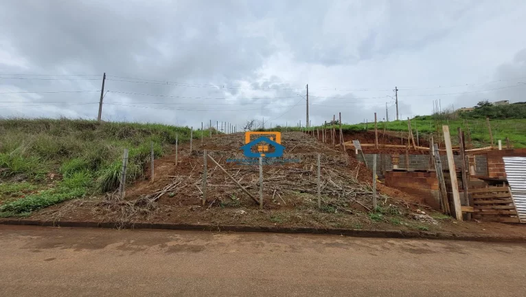 Foto do imóvel Lote a venda - Santana do Paraíso em Rua Pequi