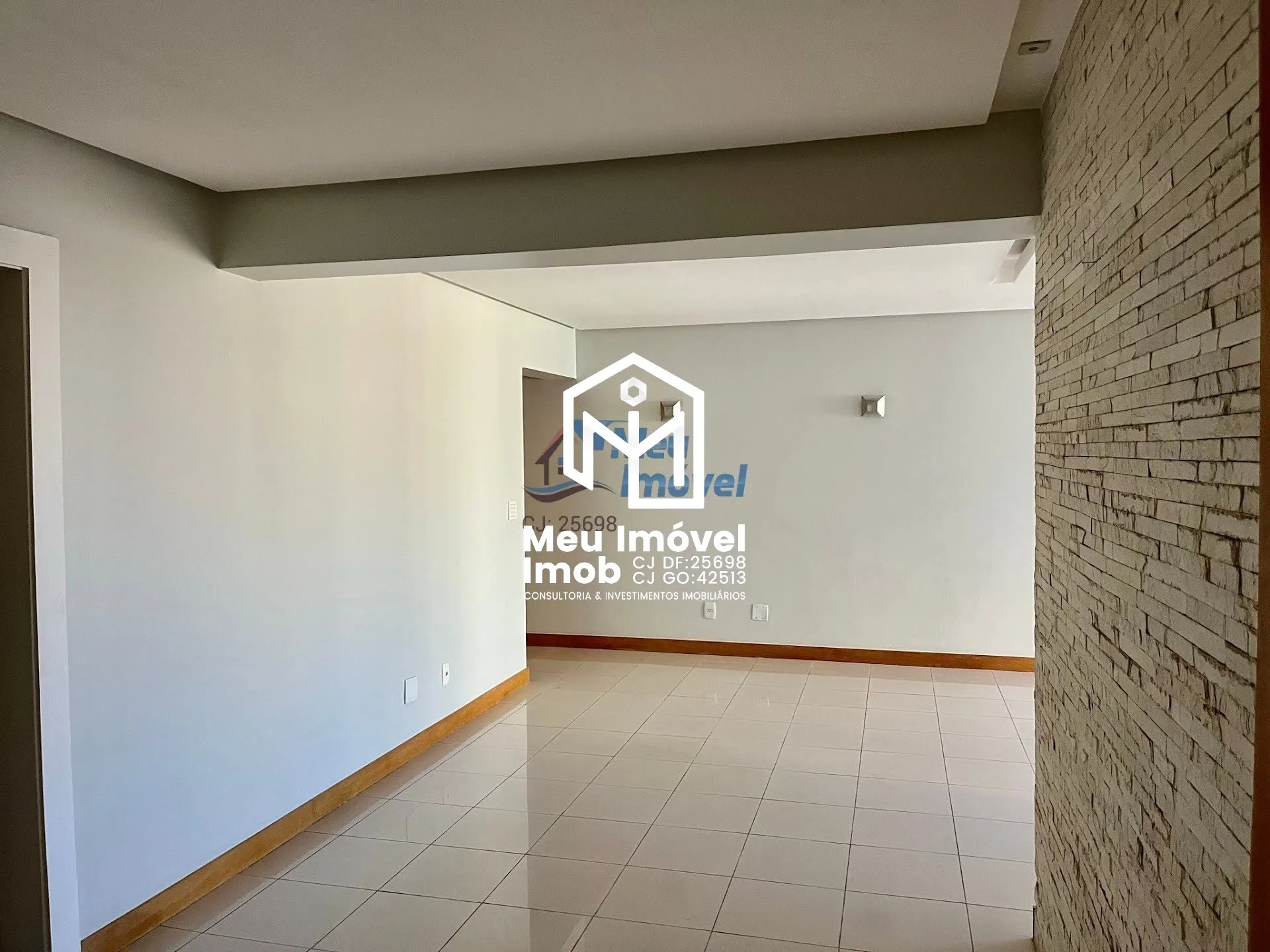 Imagem Rua 21 Ed. Le Grand Valle 3 Quartos 1 Suíte 1 Vaga 119m² Reformado Armários FGTS