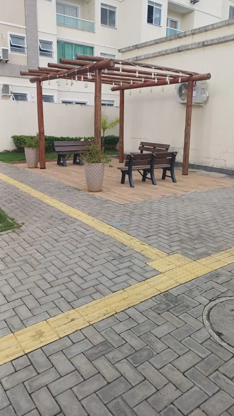 Imagem Apartamento com 2 Quartos para Alugar, 65 m² em Centro - Lauro de Freitas