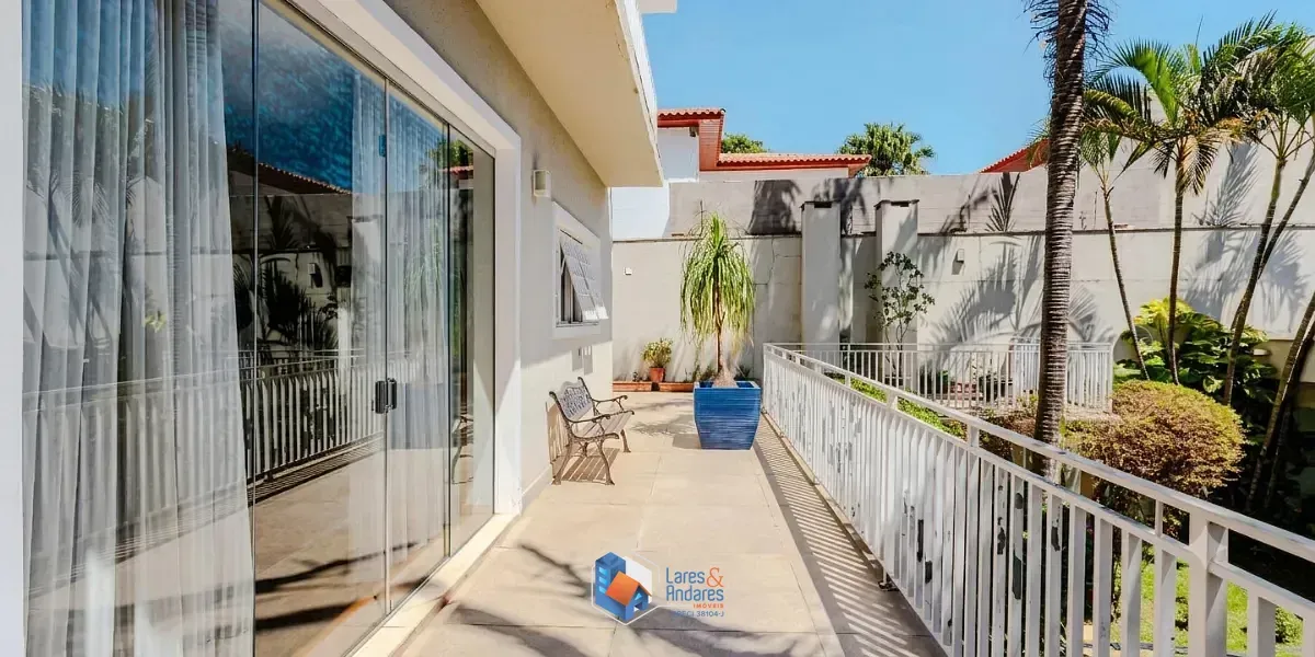 Imagem Casa para venda em Pacaembu com 3 quartos, sendo 3 suítes, 350m²