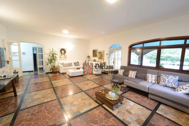 Imagem Casa com 6 dormitórios à venda, 259 m² por R$ 1.600.000 - Centro - Peruíbe/SP