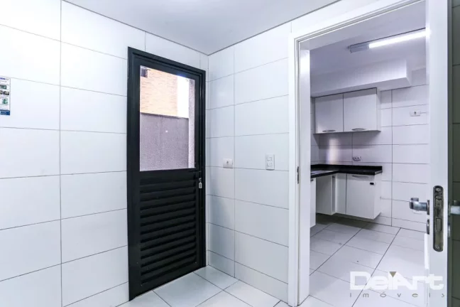Imagem Apartamento térreo com 02 gardens - Bairro Bigorrilho - 122m2 privativos + 122 de gardens - R$ 1.100.000,00