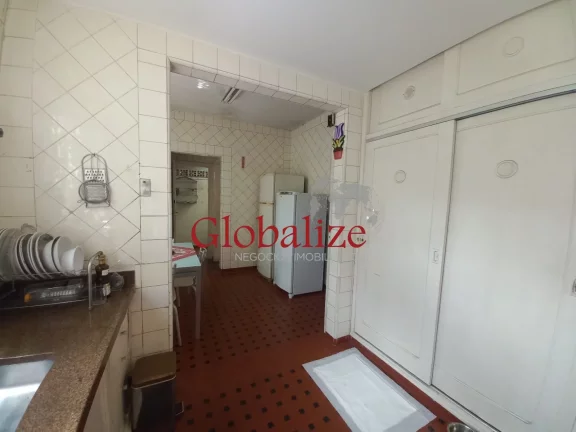 Imagem Sobrado 3 dormitórios com 1 suíte, 2 vagas de garagem, próximo ao Shopping Praiamar no bairro Aparecida em Santos por R$ 1.450.000,00
