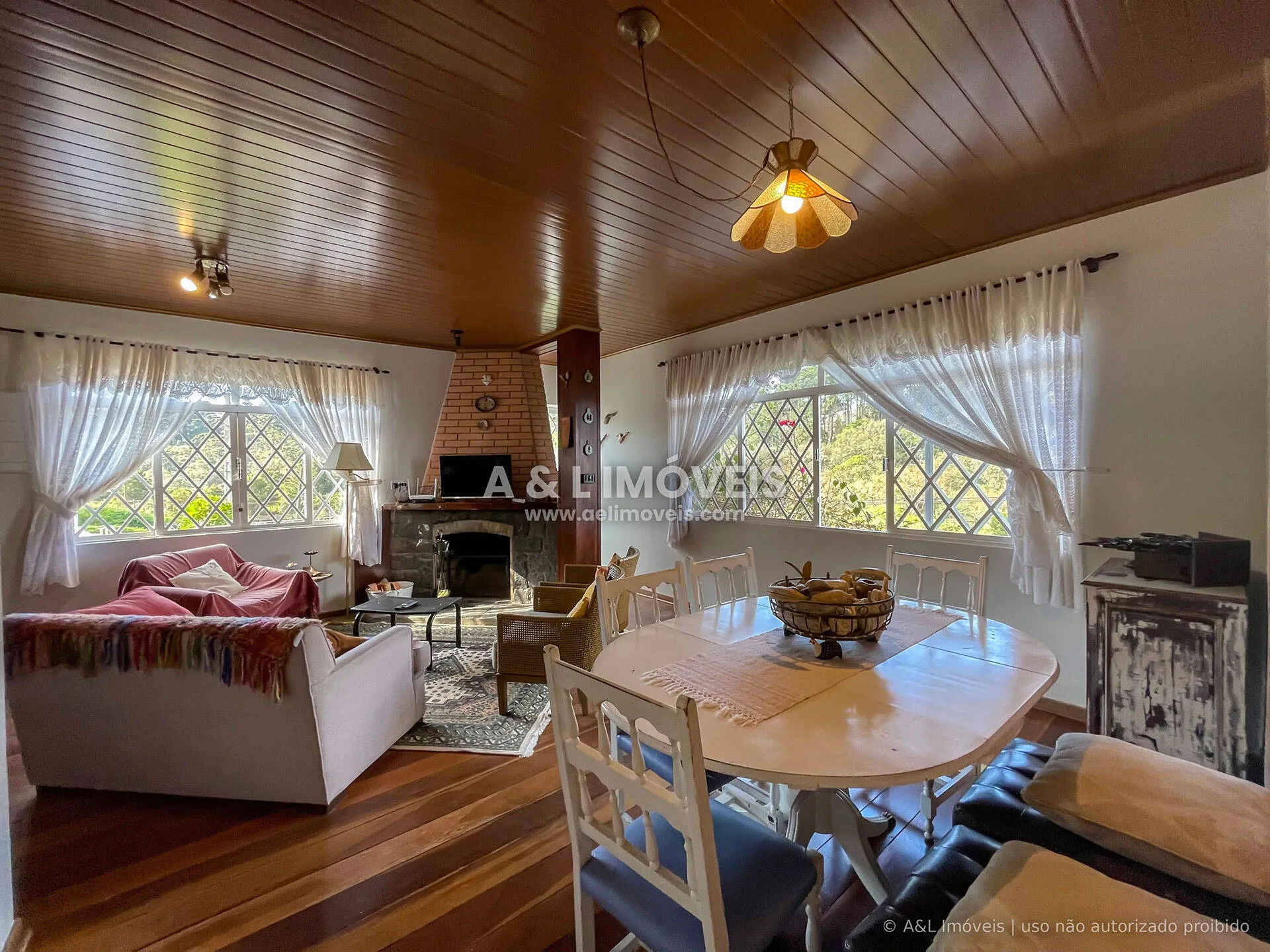Imagem SAIU DE VENDA | Casa em Condomínio Vale Encantado | Campos do Jordão