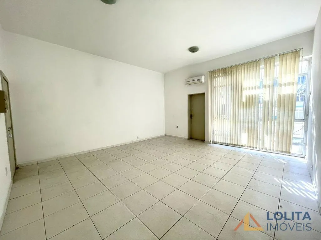 Imagem Sala Comercial de 33 m² à Venda no Centro de Florianópolis/SC: