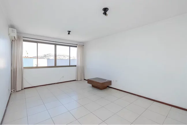 Imagem Apartamento para venda no bairro Medianeira em Porto Alegre