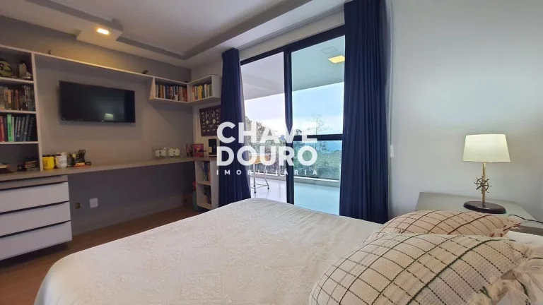 Imagem Casa moderna com 3 suítes próxima do bairro do Alto, para venda em Teresópolis RJ