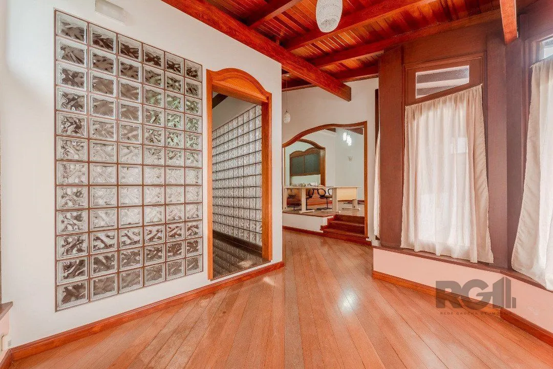 Imagem Casa para Venda - 646m², 4 dormitórios, sendo 2 suites, 4 vagas - Jardim Isabel