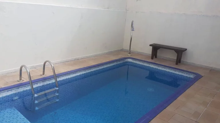 Imagem CASA TÉRREA/ 2 QUARTOS, SENDO 1 SUÍTE/ ÁREA GOURMET - PISCINA/ COND. DÁLIAS