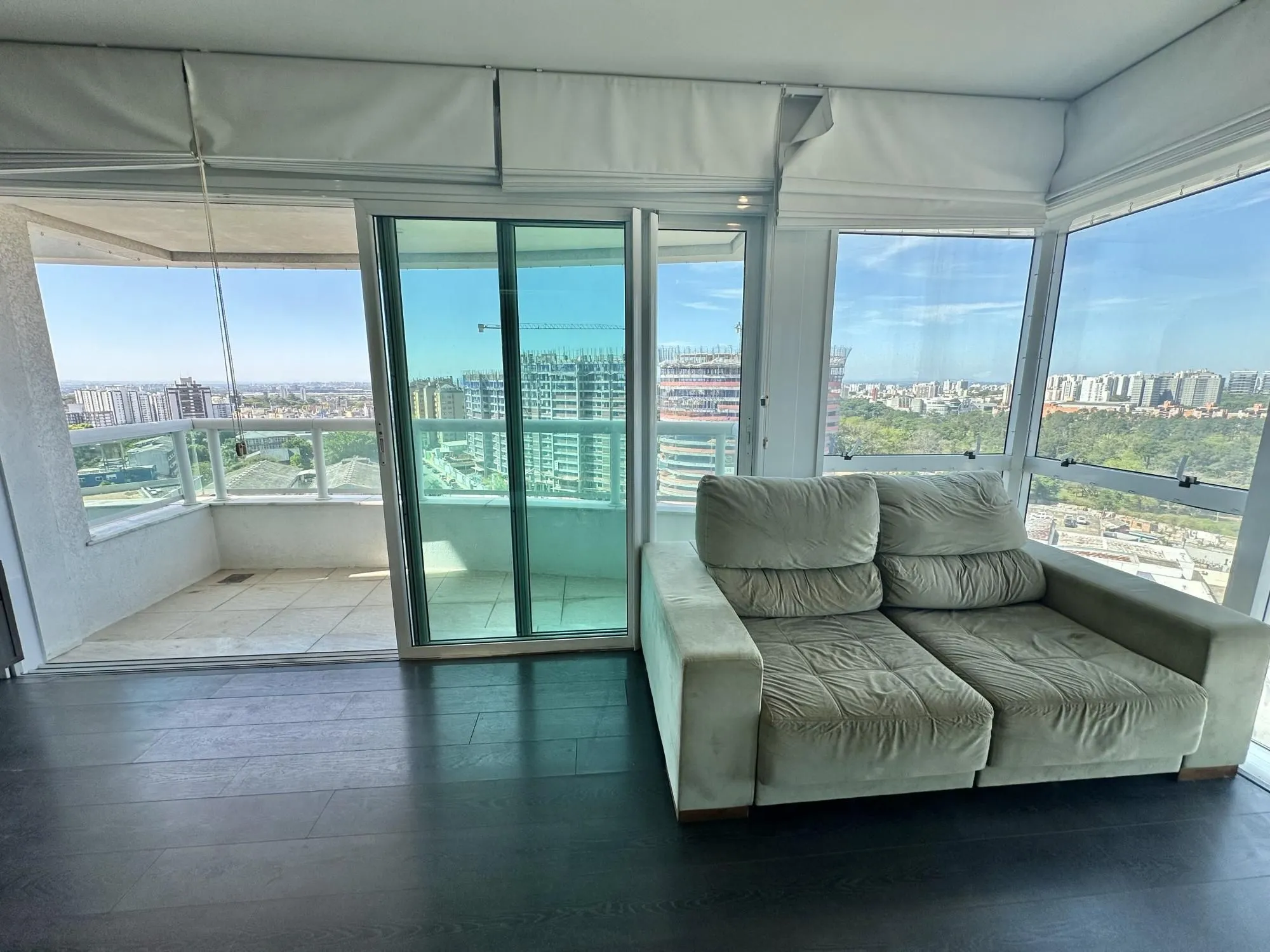 Imagem Apartamento 2 Dormitórios para comprar no Parigi Residence Bairro Três Figueiras