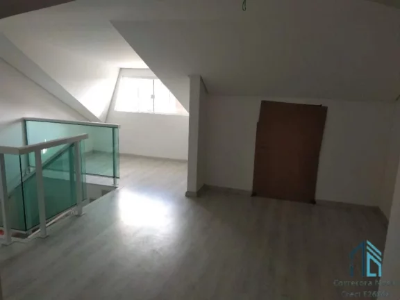 Imagem Sobrado 03 quartos c/suíte, ático, no Tarumã em Curitiba PR