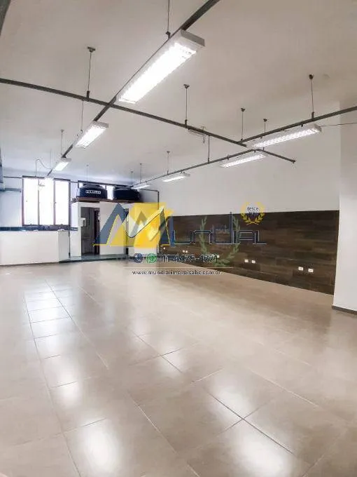 Imagem Vendo Sobrado com Salão em Santo André, Parque das Nações