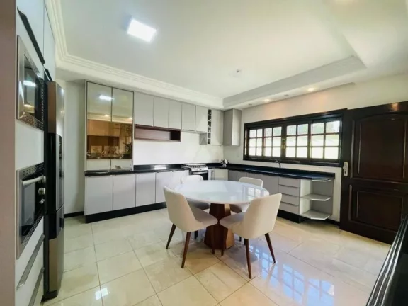 Imagem Casa para Venda em Concórdia, Centro, 5 dormitórios, 2 suítes, 1 banheiro