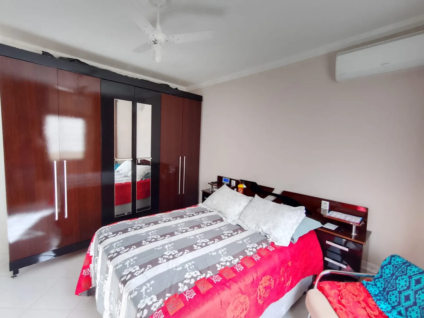 Imagem Casa à venda 3 Quartos, 1 Suite, 5 Vagas, 300M², Jardim Gurilândia, Taubaté - SP