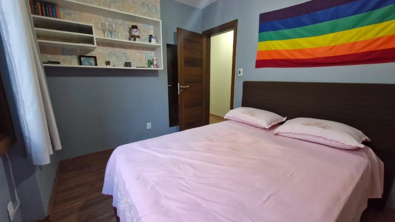 Imagem Apartamento pronto para morar, todo reformado, 3 dormitórios, banheiro, cozinha, área de serviço e 1 garagem