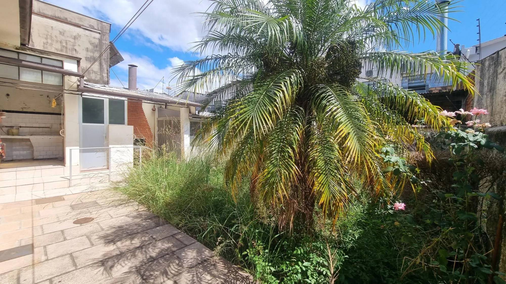 Imagem Casa com loja na frente a venda no Bairro Anchieta.
