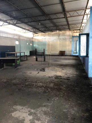 Imagem GALPÃO 858M² EM PETRÓPOLIS