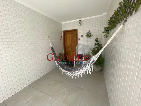 Foto do imóvel Casa com 3 dormitórios, área de lazer, churrasqueira no Marapé em Santos