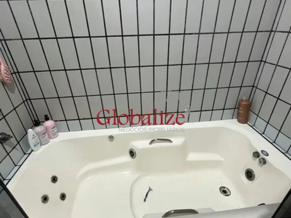Imagem Casa à venda com 168m², 3 quartos, 1 suíte, churrasqueira, 1 vaga, por R$705.000,00 em Santos