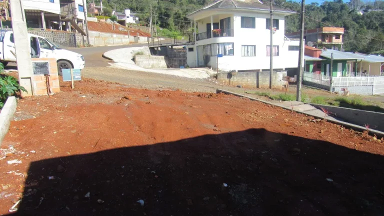 Imagem Casa para Venda em Concórdia, Sintrial, 2 dormitórios, 1 suíte, 2 banheiros