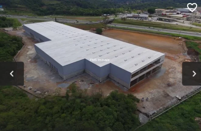 Imagem Galpão para locação em Atibaia-SP, bairro Pinheirinho: 2 banheiros, 15 vagas de garagem, 5.345,56 m² de área.