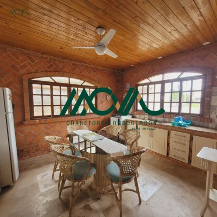 Imagem Casa à Venda em Itapoá - 3 Quartos, 100m da Praia, Oportunidade Imperdível!