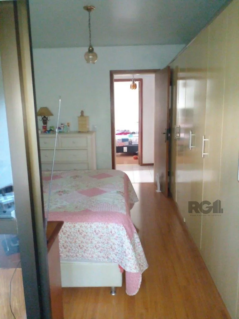 Imagem Apartamento de 2 dormitórios, 2 banheiros e 1 vaga de garagem no Bairro Petrópolis