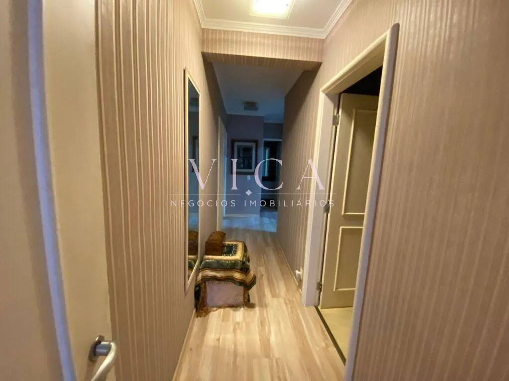 Imagem Alphaville| Europa 202m² 4 dorms, 3 suítes, 3 vagas e varanda|R$ 1.885.000