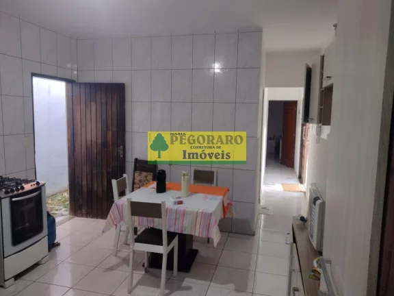 Imagem Casa à venda em Caraguatatuba-SP, bairro Rio do Ouro: 2 quartos, 2 salas, 2 banheiros, 2 vagas de garagem, 127m² - com piscina e churrasqueira!